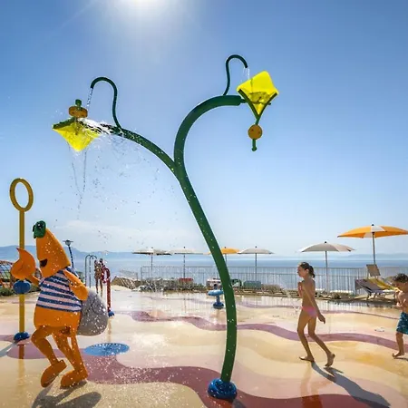 Girandella Resort, Valamar Collection (adults Only) فندق 4*