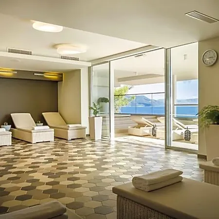 Otel Girandella Resort, Valamar Collection (adults Only)