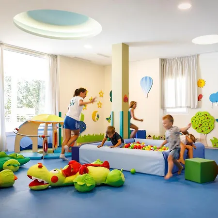 Girandella Resort, Valamar Collection (adults Only) ראבץ